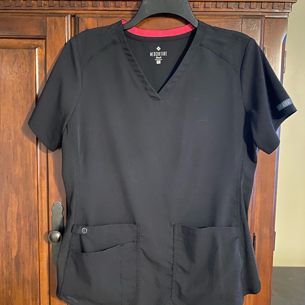 Med Couture Classic Black V-Neck Scrub Top